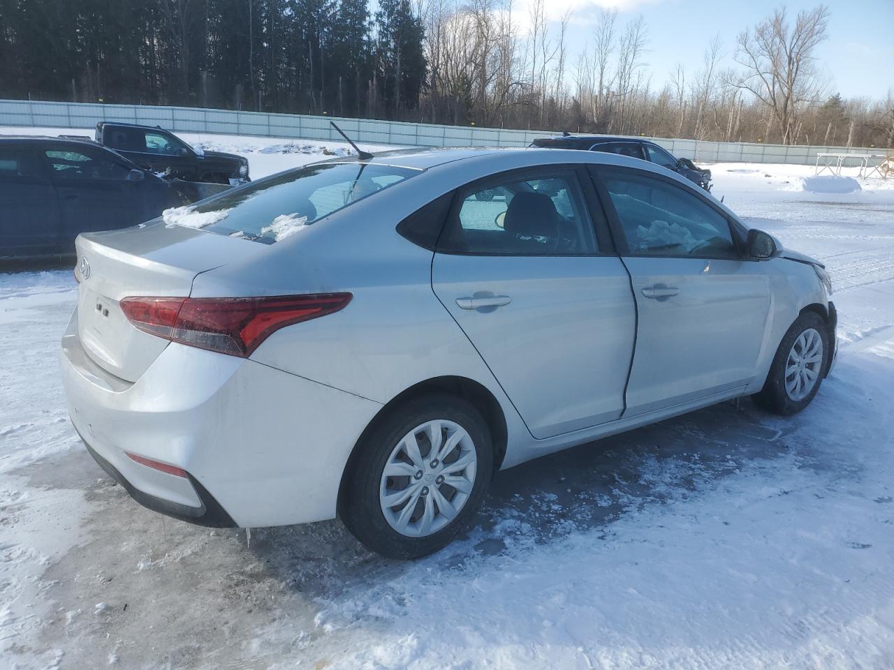 2022 Hyundai Accent - Image 3
