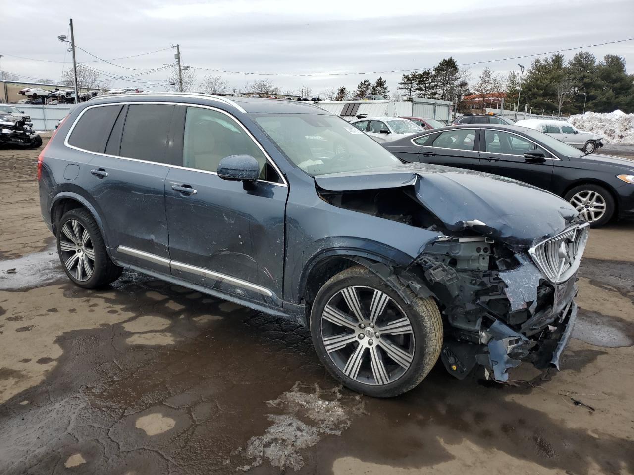 2021 Volvo XC90 - Image 4