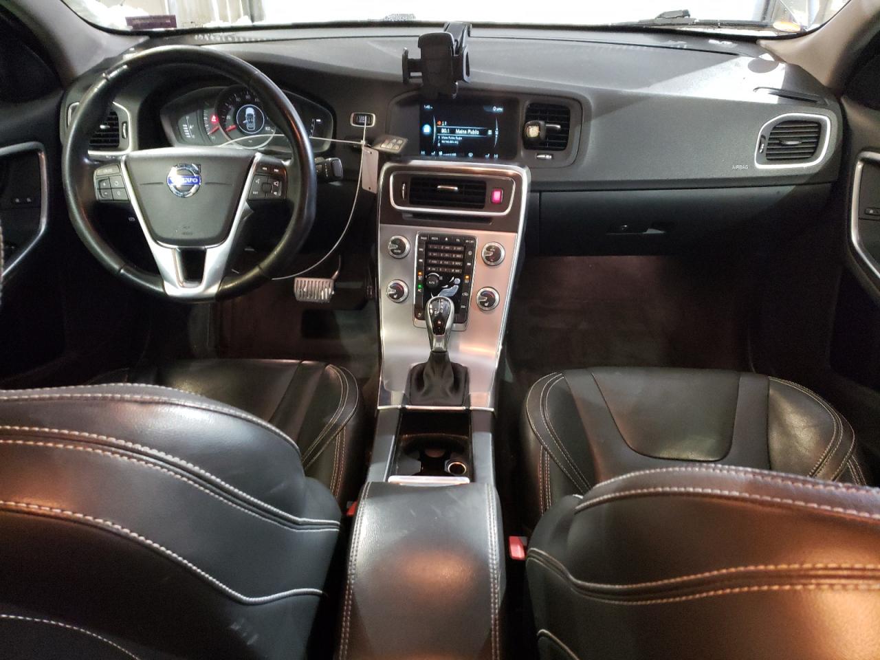 2017 Volvo S60 - Image 8