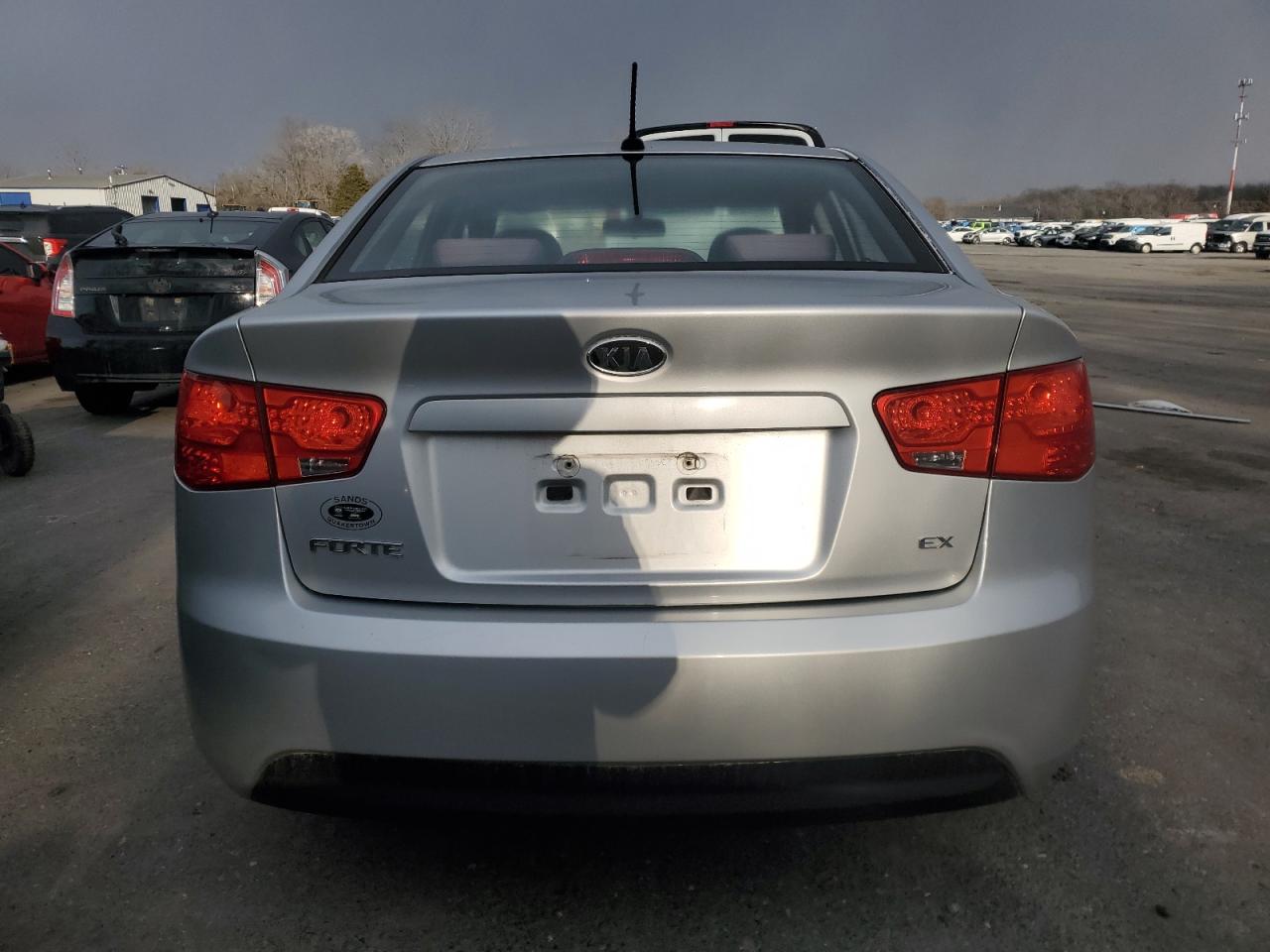 2010 Kia Forte - Image 6