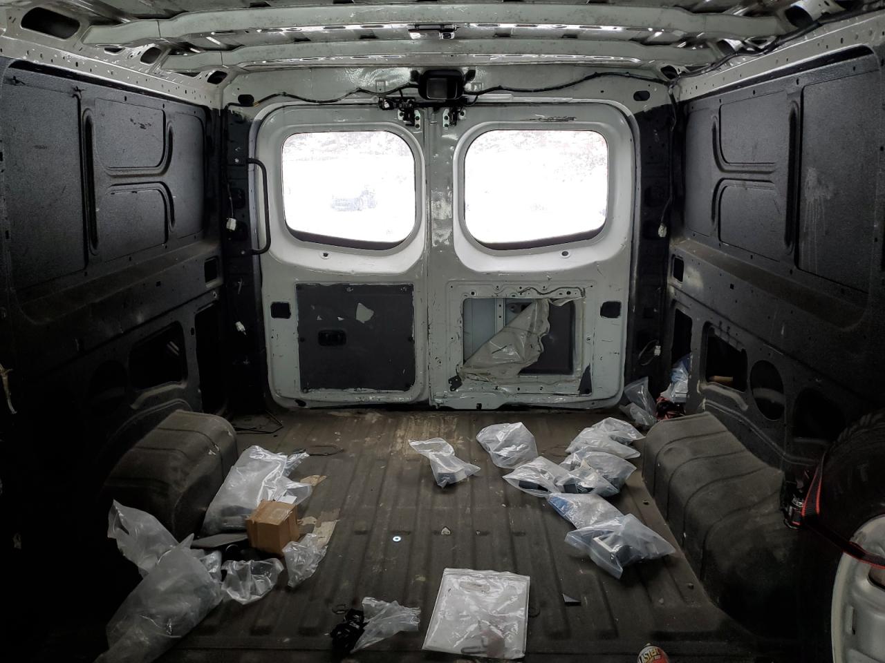 2012 Nissan NV - Image 11