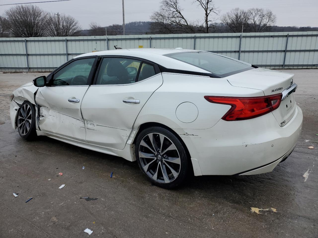 2016 Nissan Maxima - Image 2
