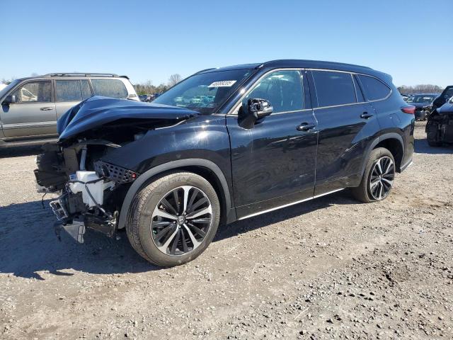  TOYOTA HIGHLANDER 2022 Czarny
