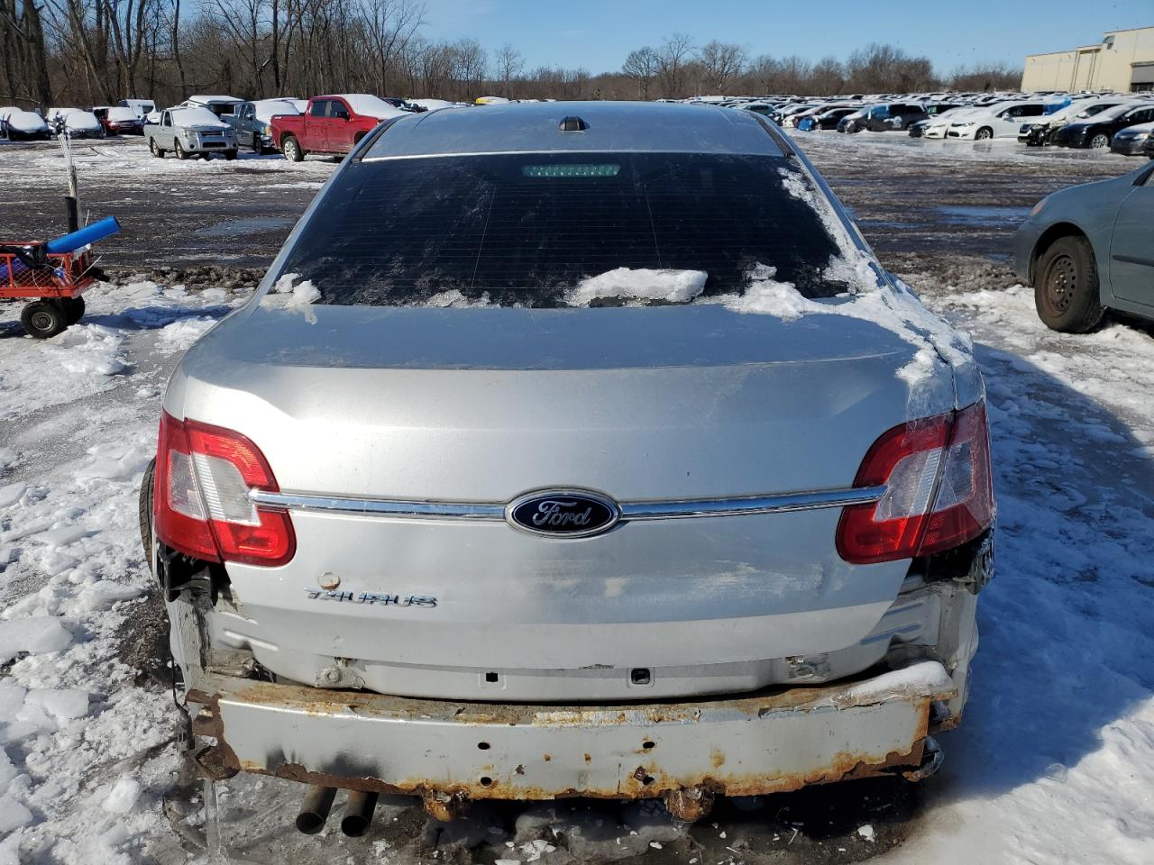 2011 Ford Taurus - Image 6