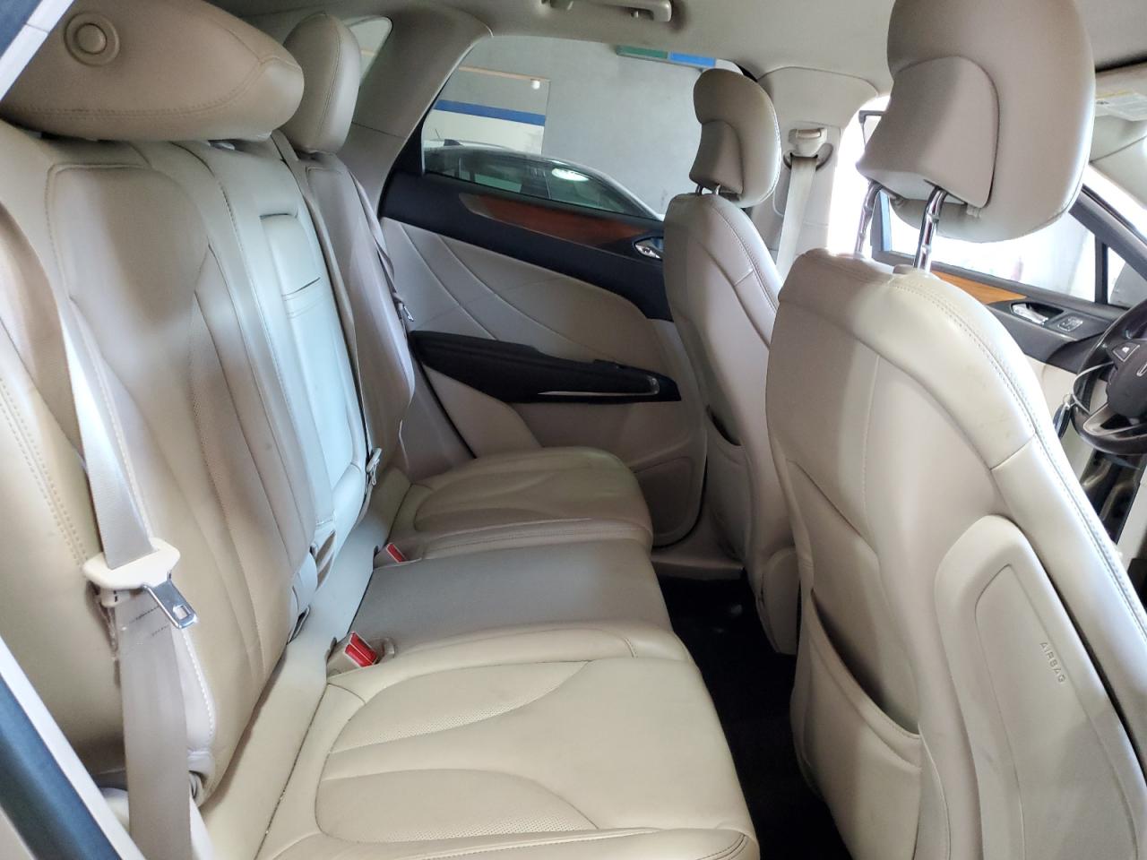 2017 Lincoln MKC - Image 11
