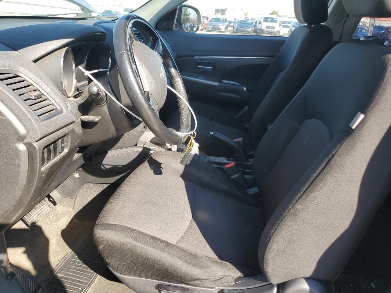 2019 Mitsubishi Outlander - Image 7