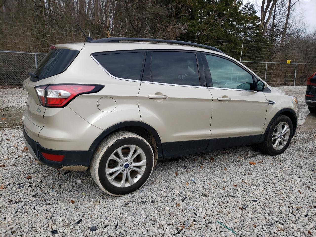 1FMCU0GD2JUA18922 FORD ESCAPE 2018