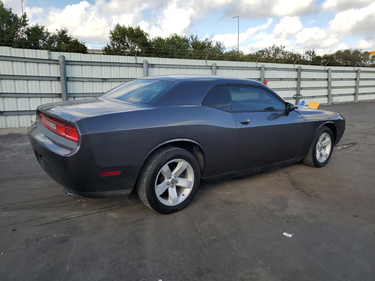 2014 Dodge Challenger - Image 3