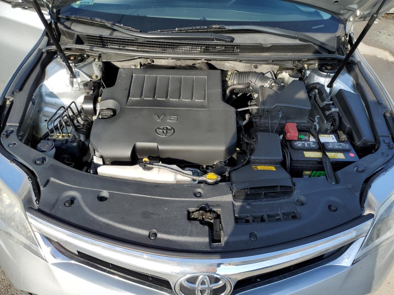 2015 Toyota Avalon - Image 12