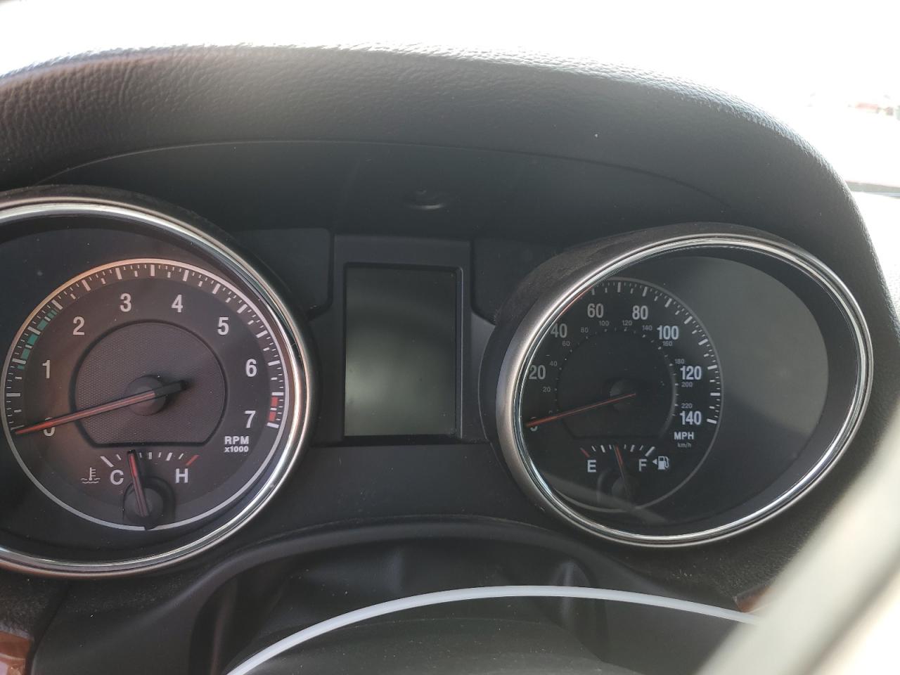 2012 Jeep Grand Cherokee - Image 9