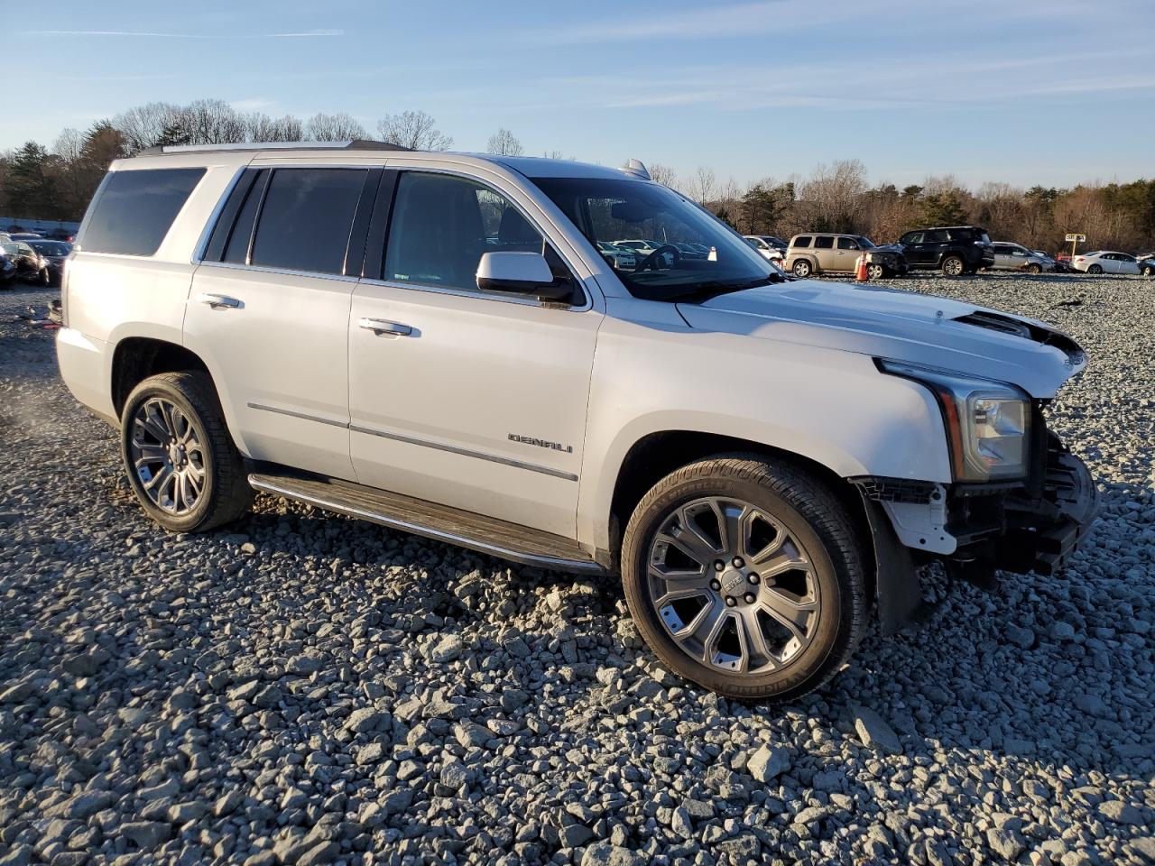 2016 GMC Yukon - Image 4