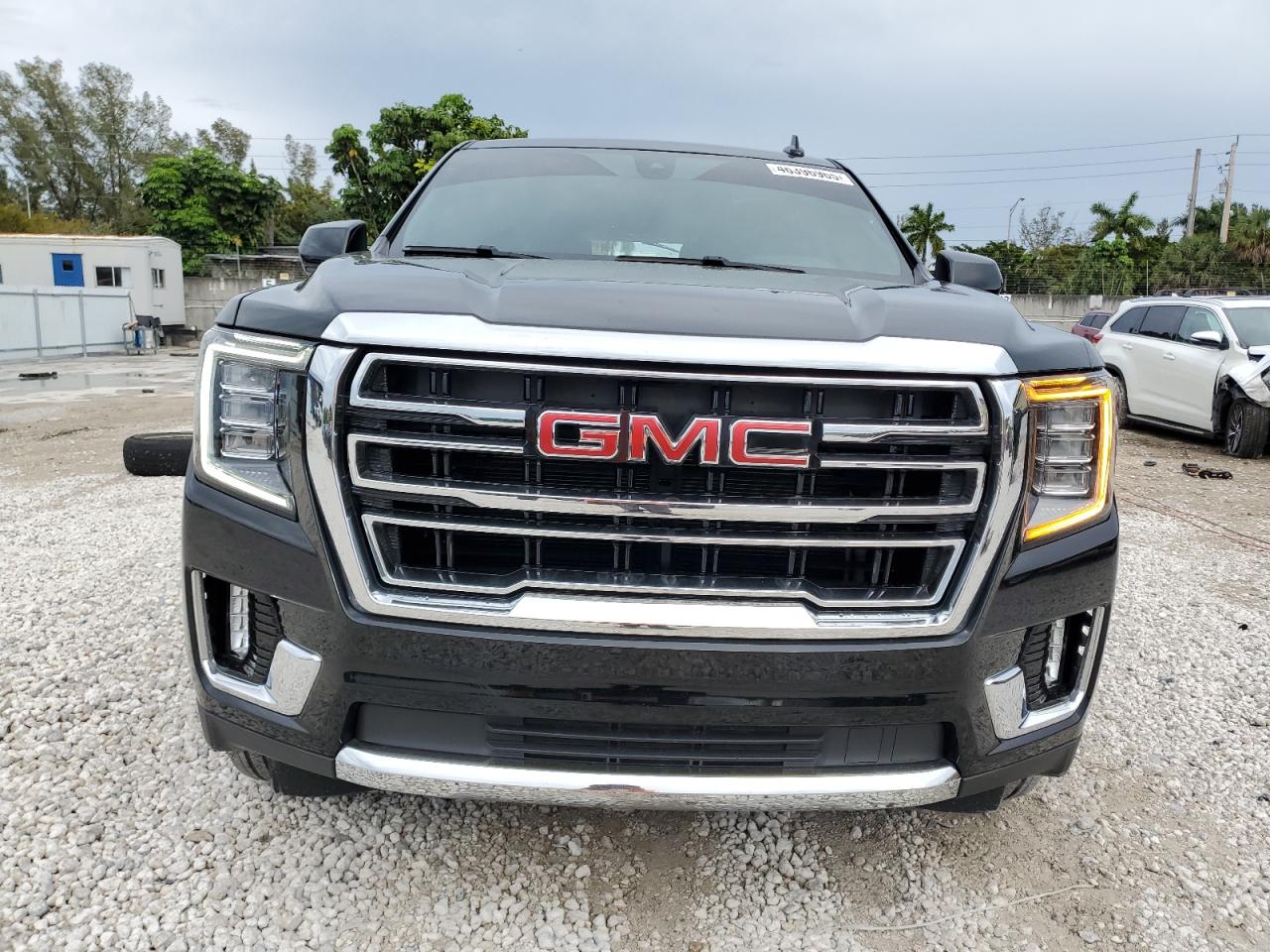 2022 GMC Yukon - Image 5