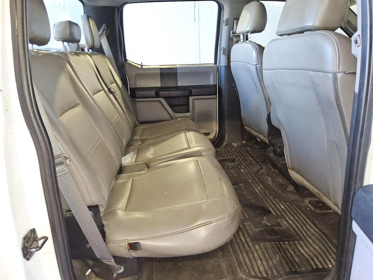 2019 Ford F250 - Image 11