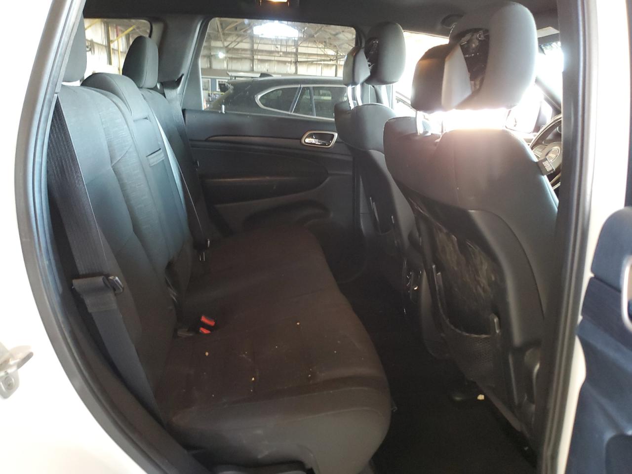 2014 Jeep Grand Cherokee - Image 10