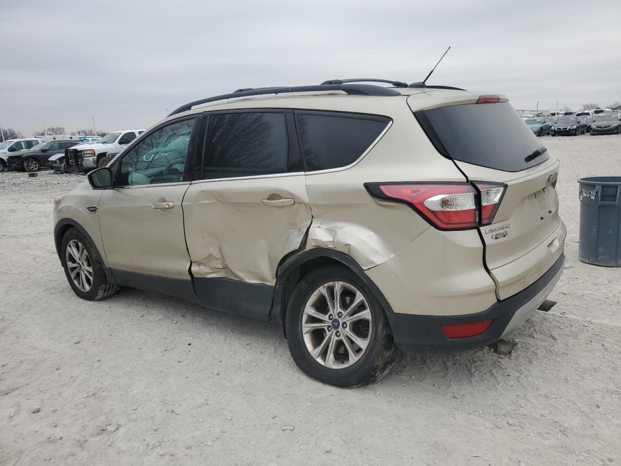 1FMCU0GD8HUE53339 FORD ESCAPE 2017