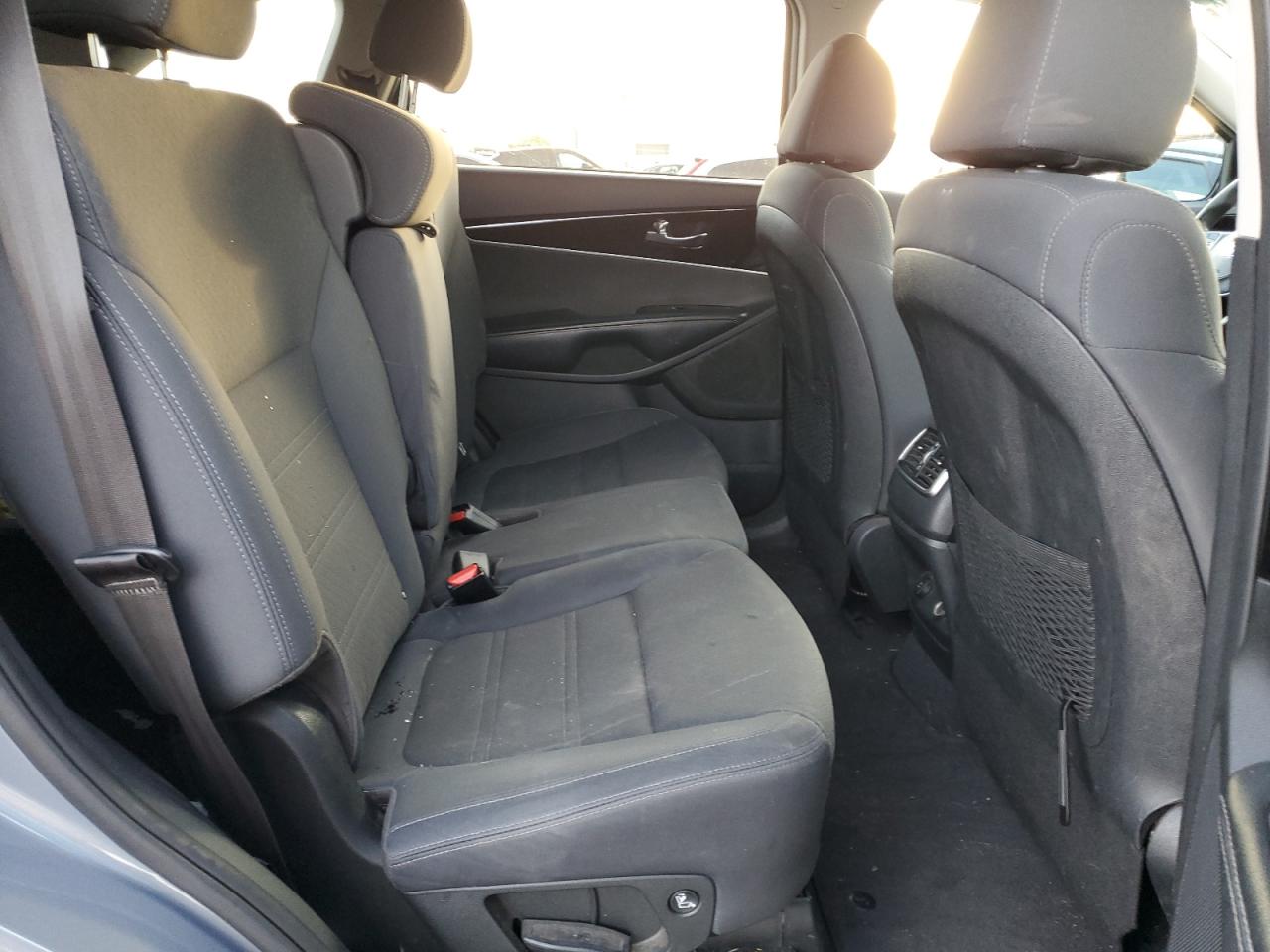 2020 Kia Sorento - Image 11