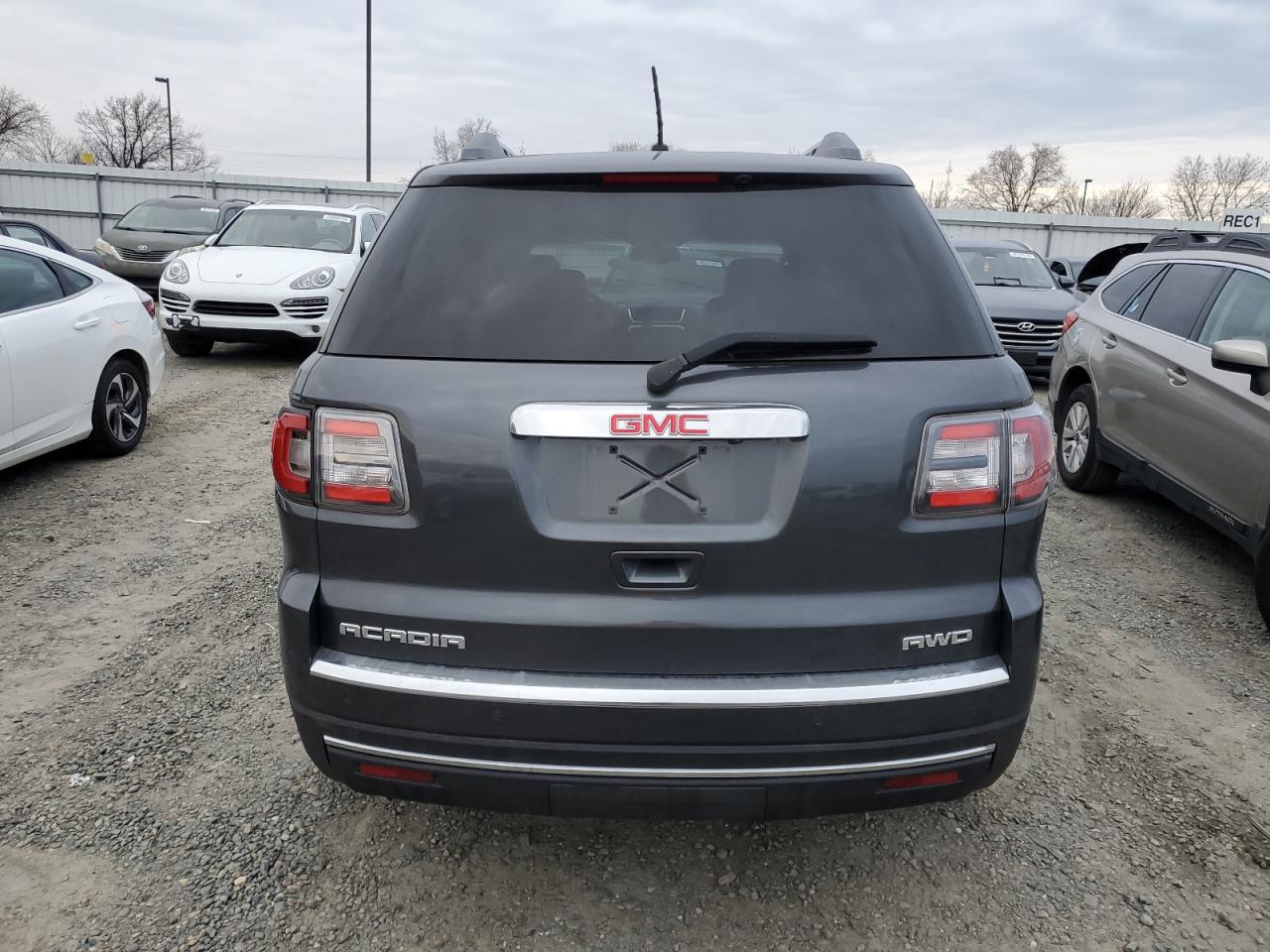 2013 GMC Acadia - Image 6