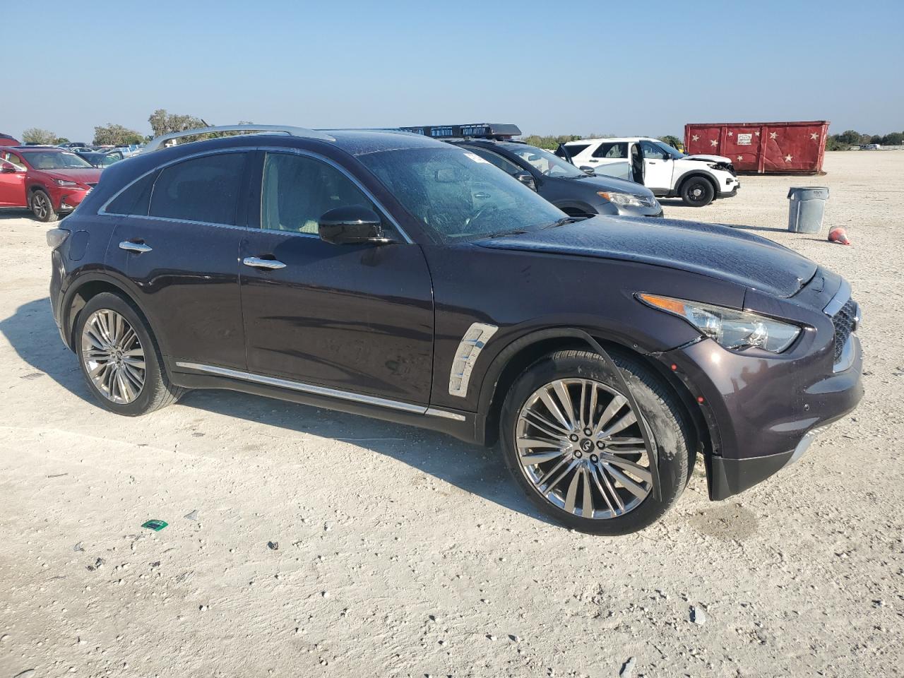 2017 Infiniti QX70 - Image 4