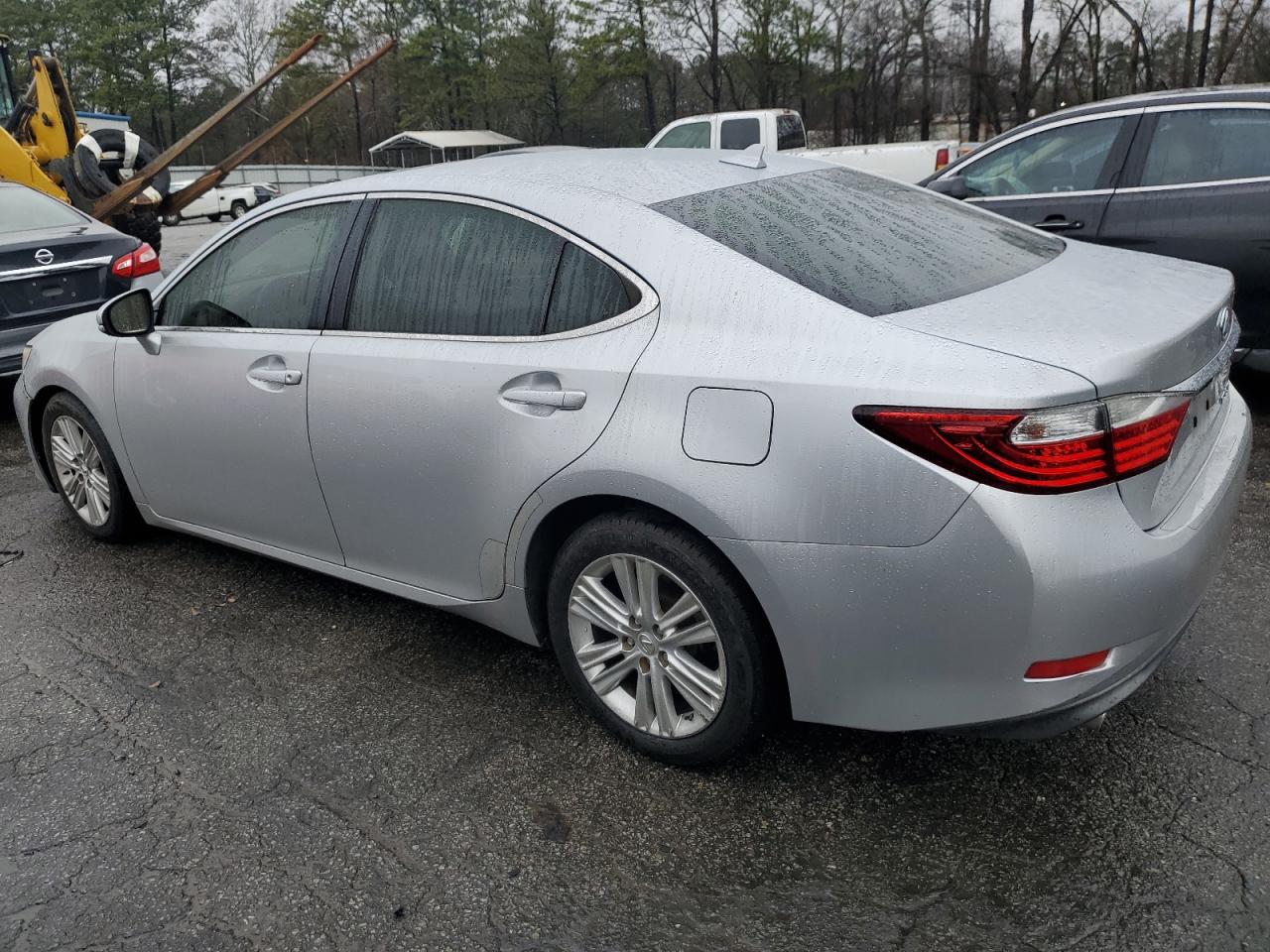 2014 Lexus ES - Image 2