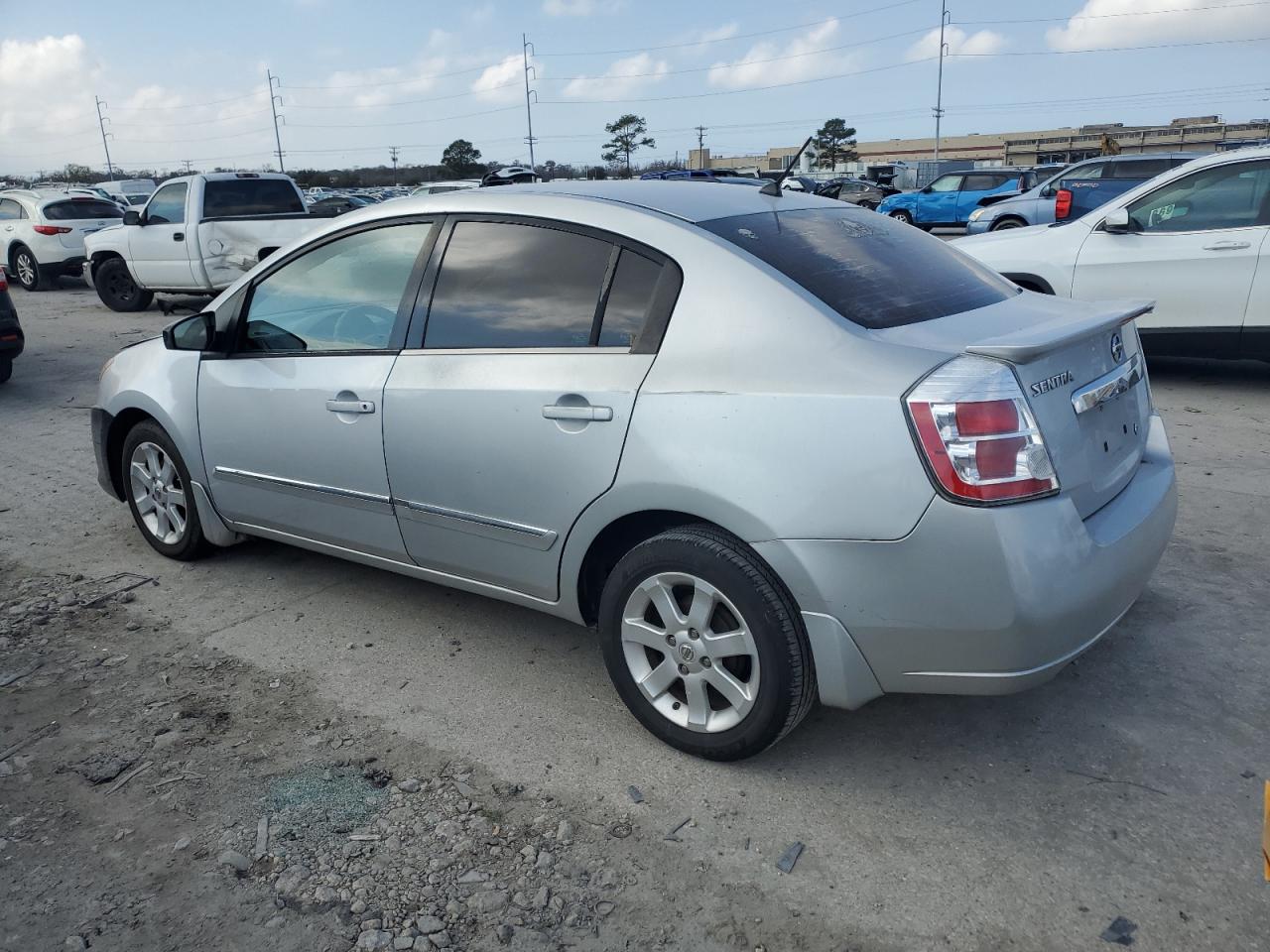 2012 Nissan Sentra - Image 2