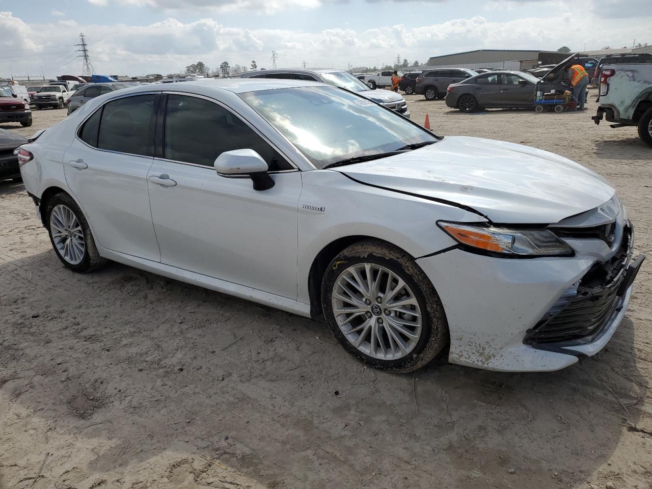 2019 Toyota Camry - Image 4