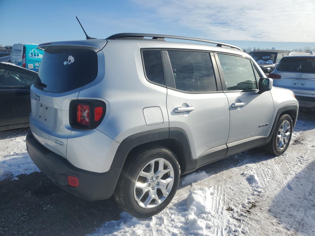 2015 Jeep Renegade - Image 3