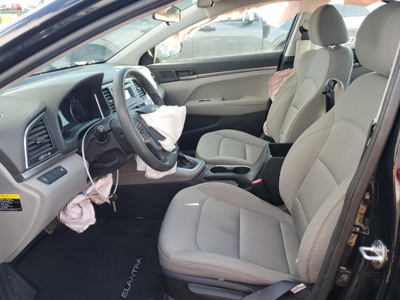 2017 Hyundai Elantra - Image 7