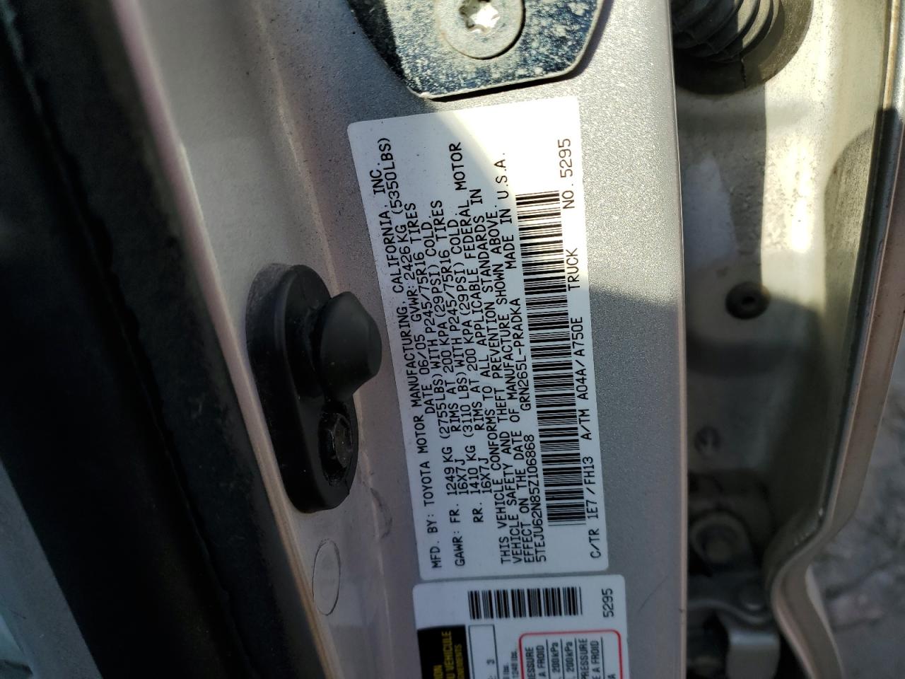 2005 Toyota Tacoma - Image 12