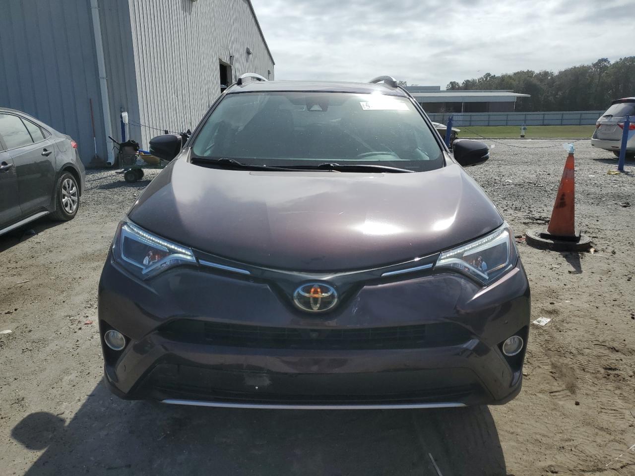 2016 Toyota RAV 4 - Image 5