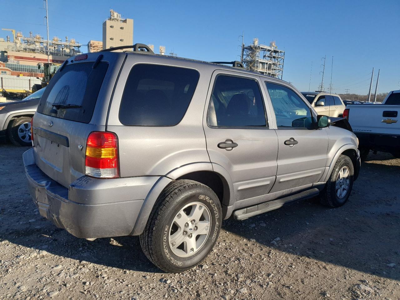 2007 Ford Escape - Image 3