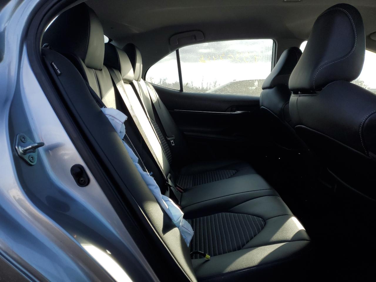 2021 Toyota Camry - Image 10