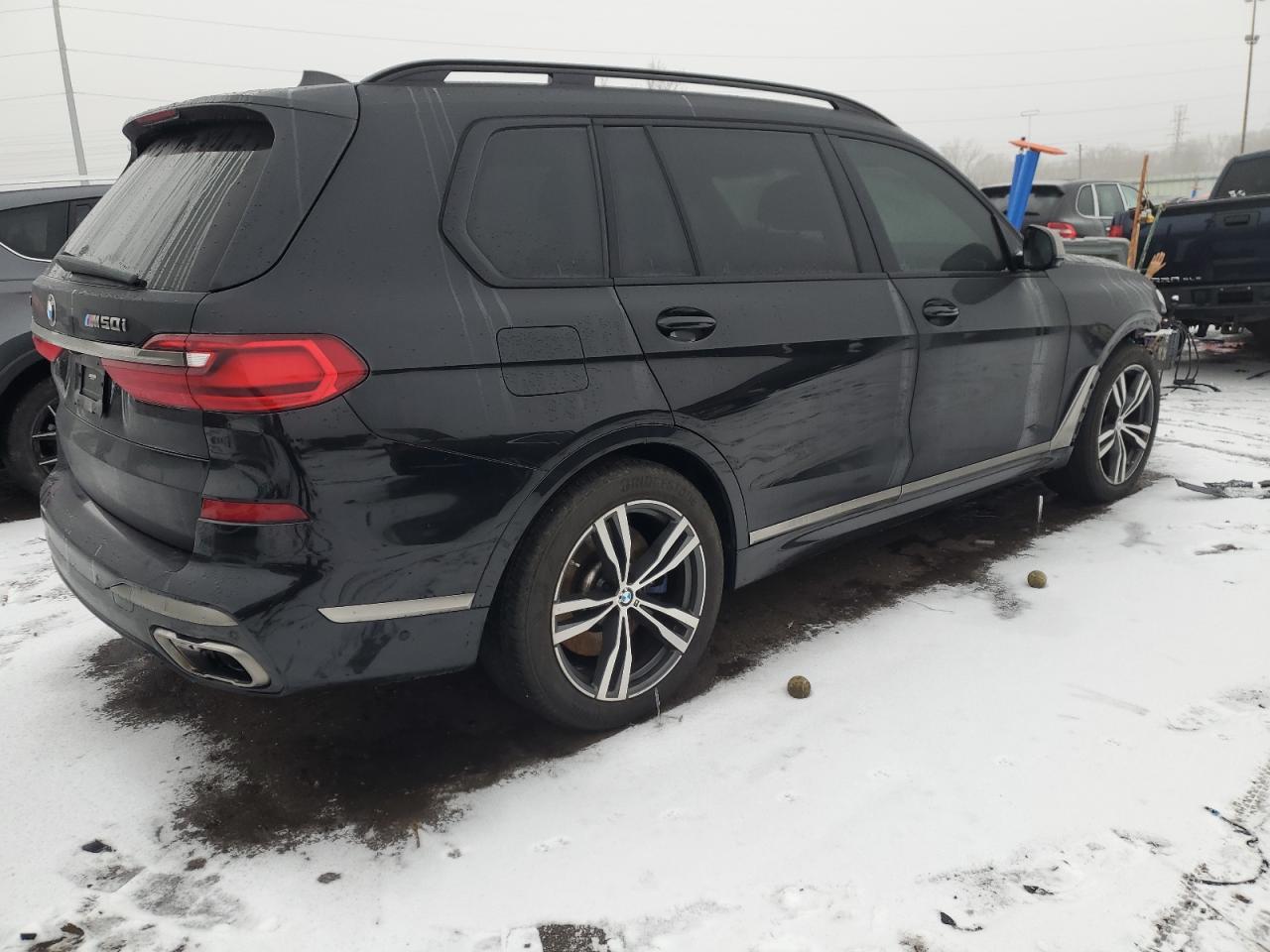 2020 BMW X7 - Image 3