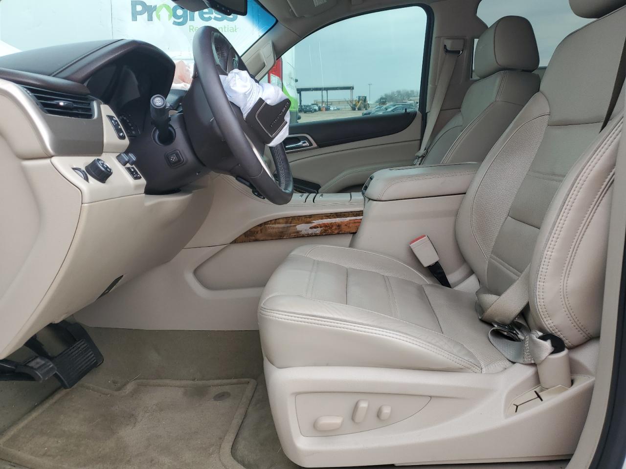 2016 GMC Yukon - Image 7