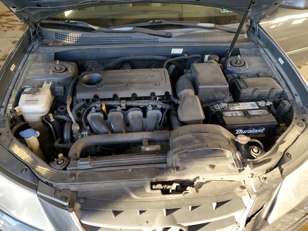 2009 Hyundai Sonata - Image 11