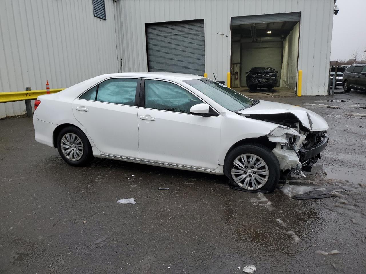 2014 Toyota Camry - Image 4