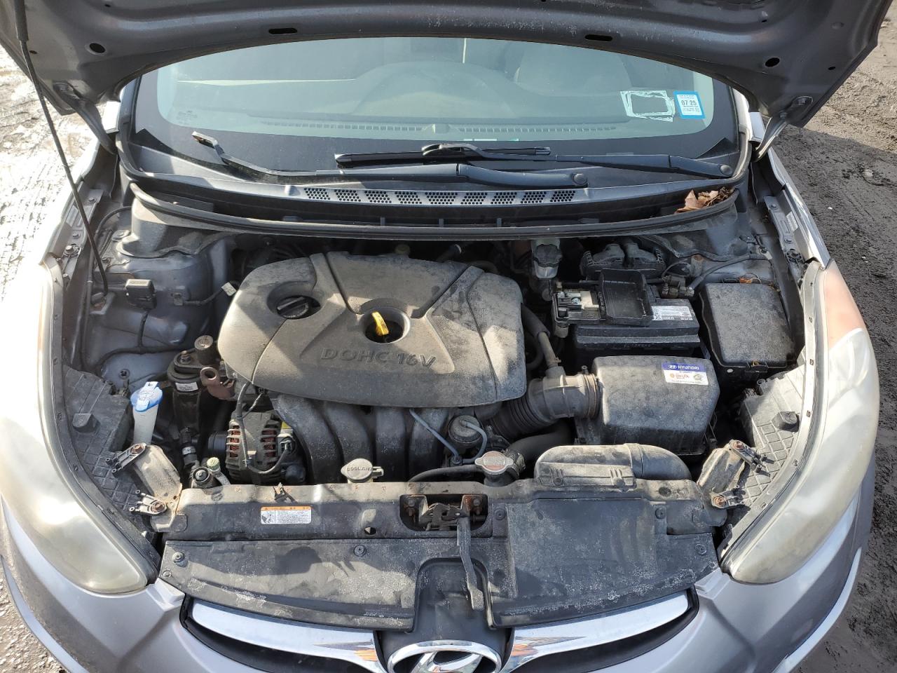 2011 Hyundai Elantra - Image 11