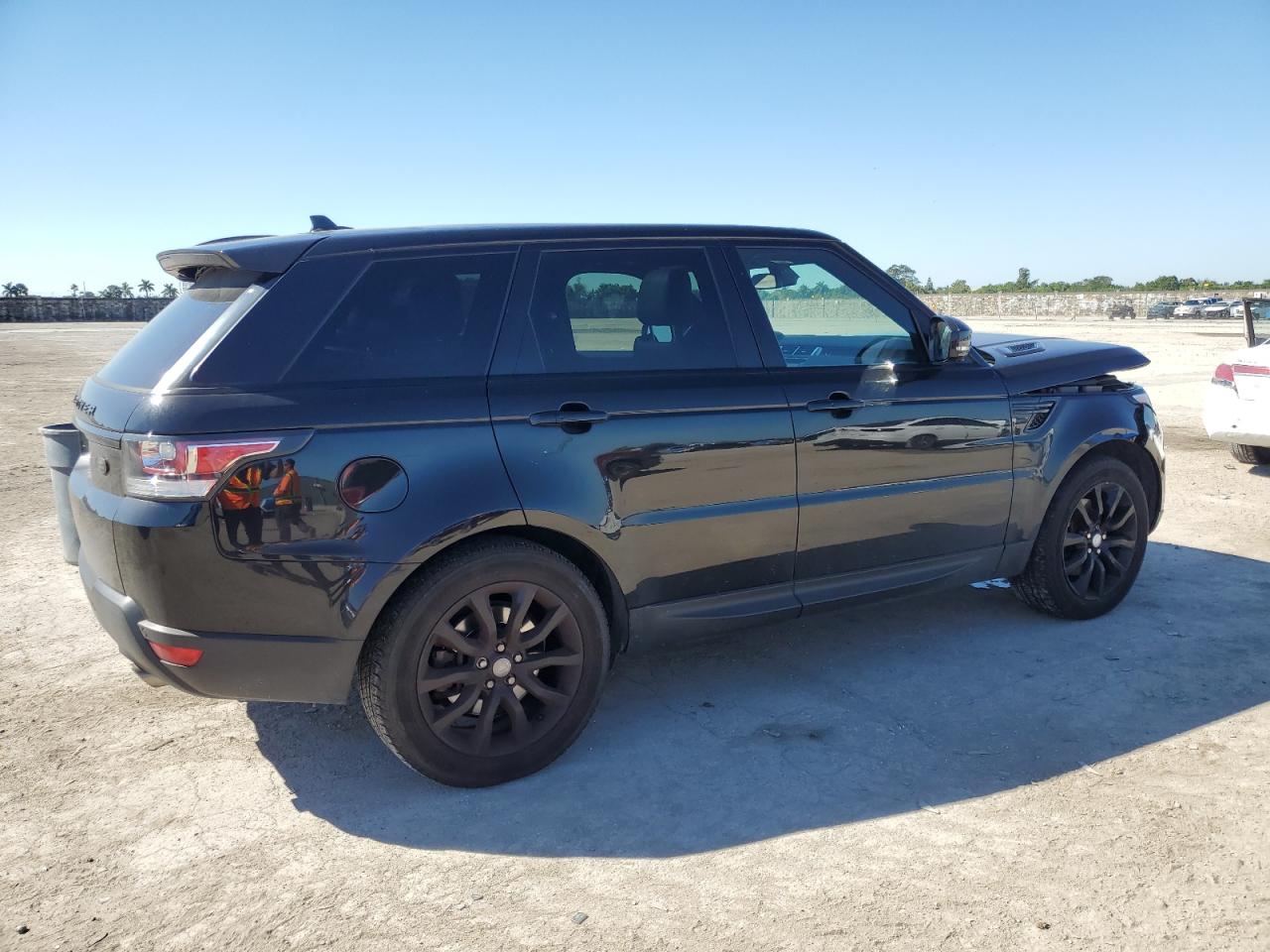2015 Land Rover Range Rover - Image 3