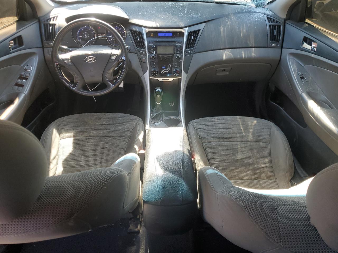 2013 Hyundai Sonata - Image 8