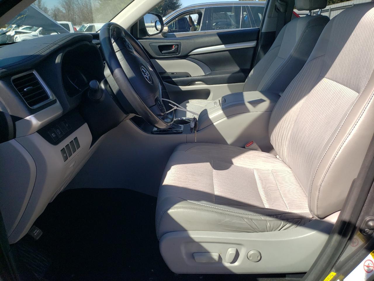 5TDZZRFH7JS249795 TOYOTA HIGHLANDER 2018