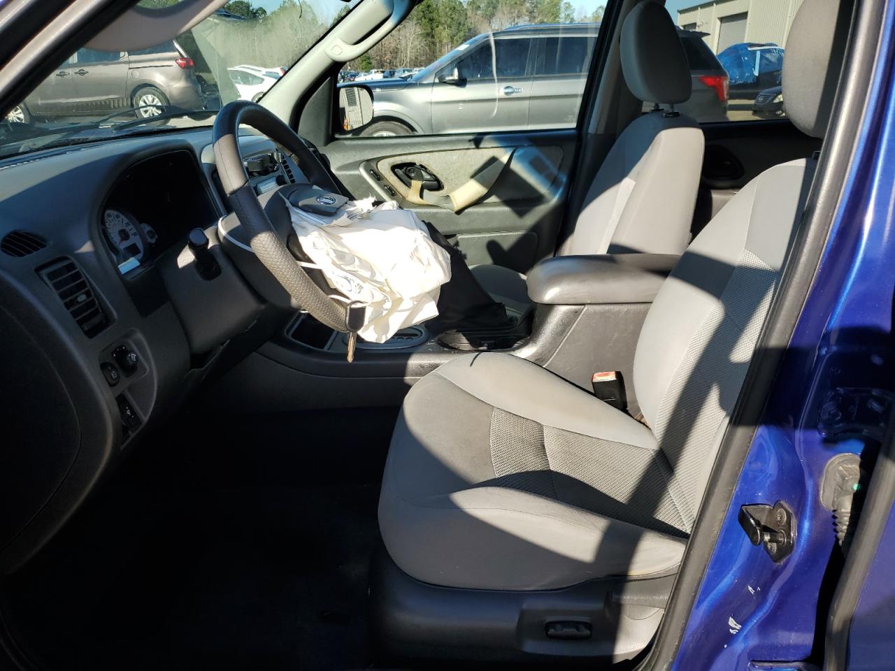 2005 Ford Escape - Image 7