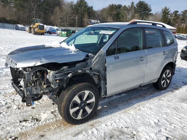  SUBARU FORESTER 2018 Серебристый
