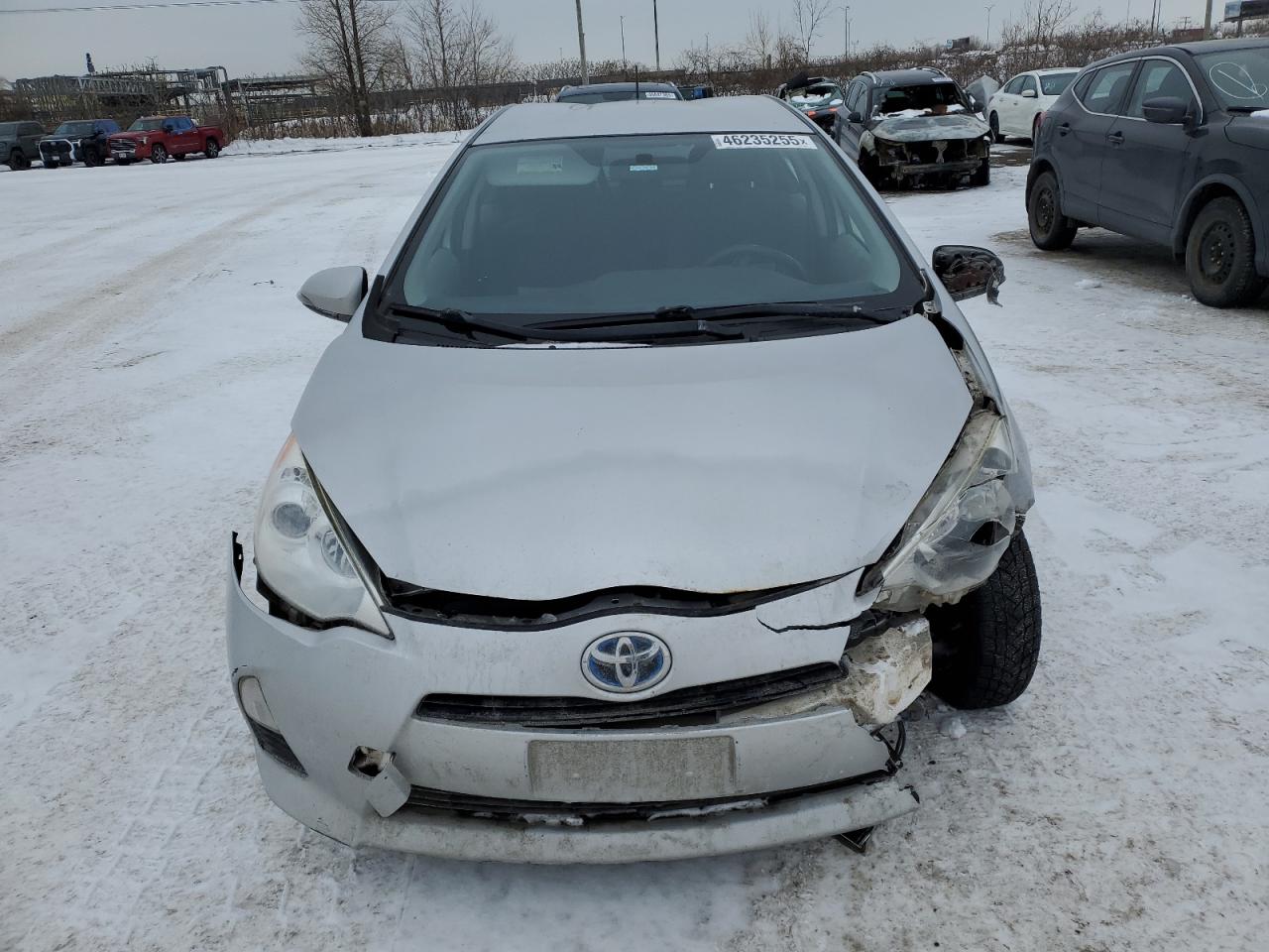 2014 Toyota Prius - Image 5