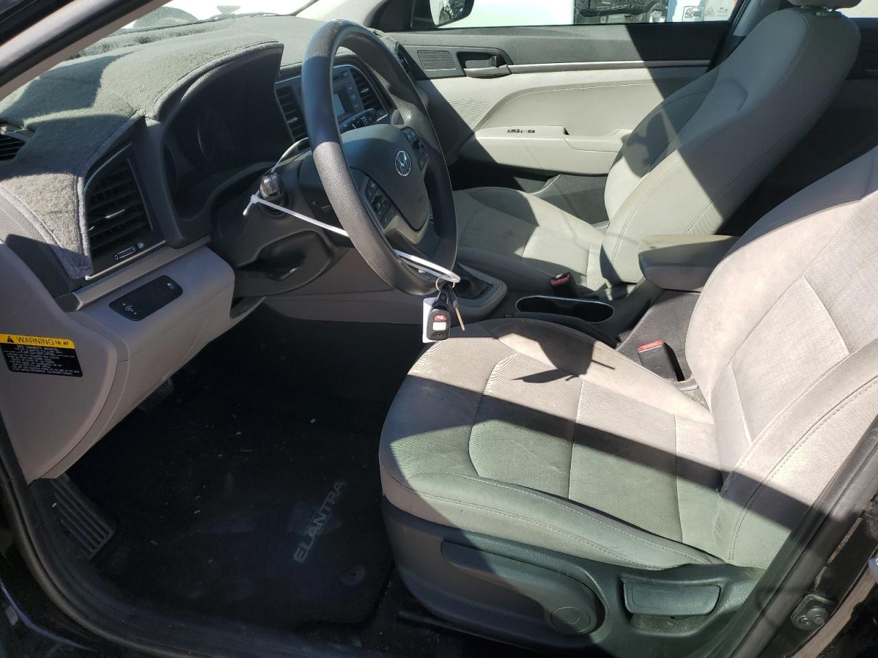 2018 Hyundai Elantra - Image 7