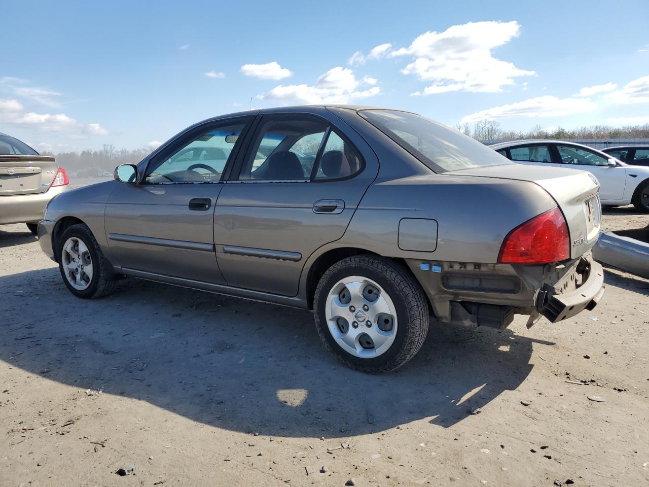 2004 Nissan Sentra - Image 2