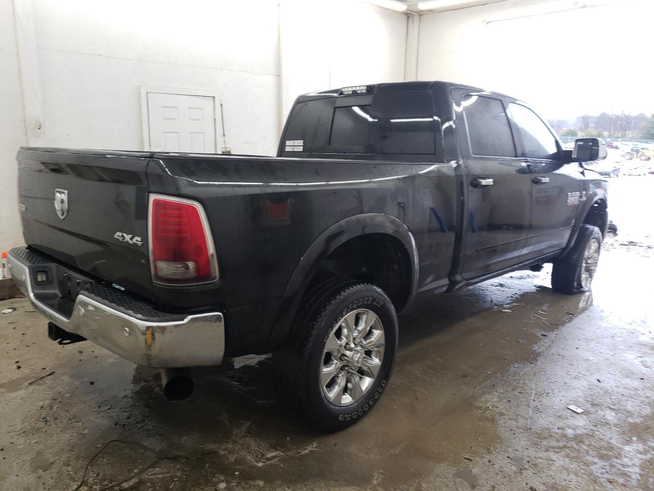 2016 RAM 2500 - Image 3