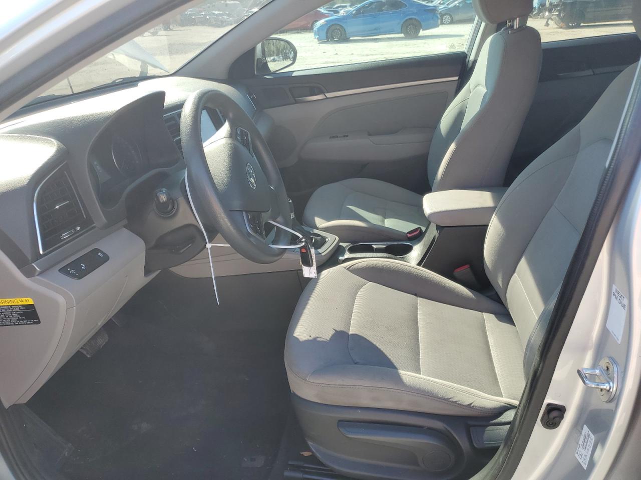 2018 Hyundai Elantra - Image 7