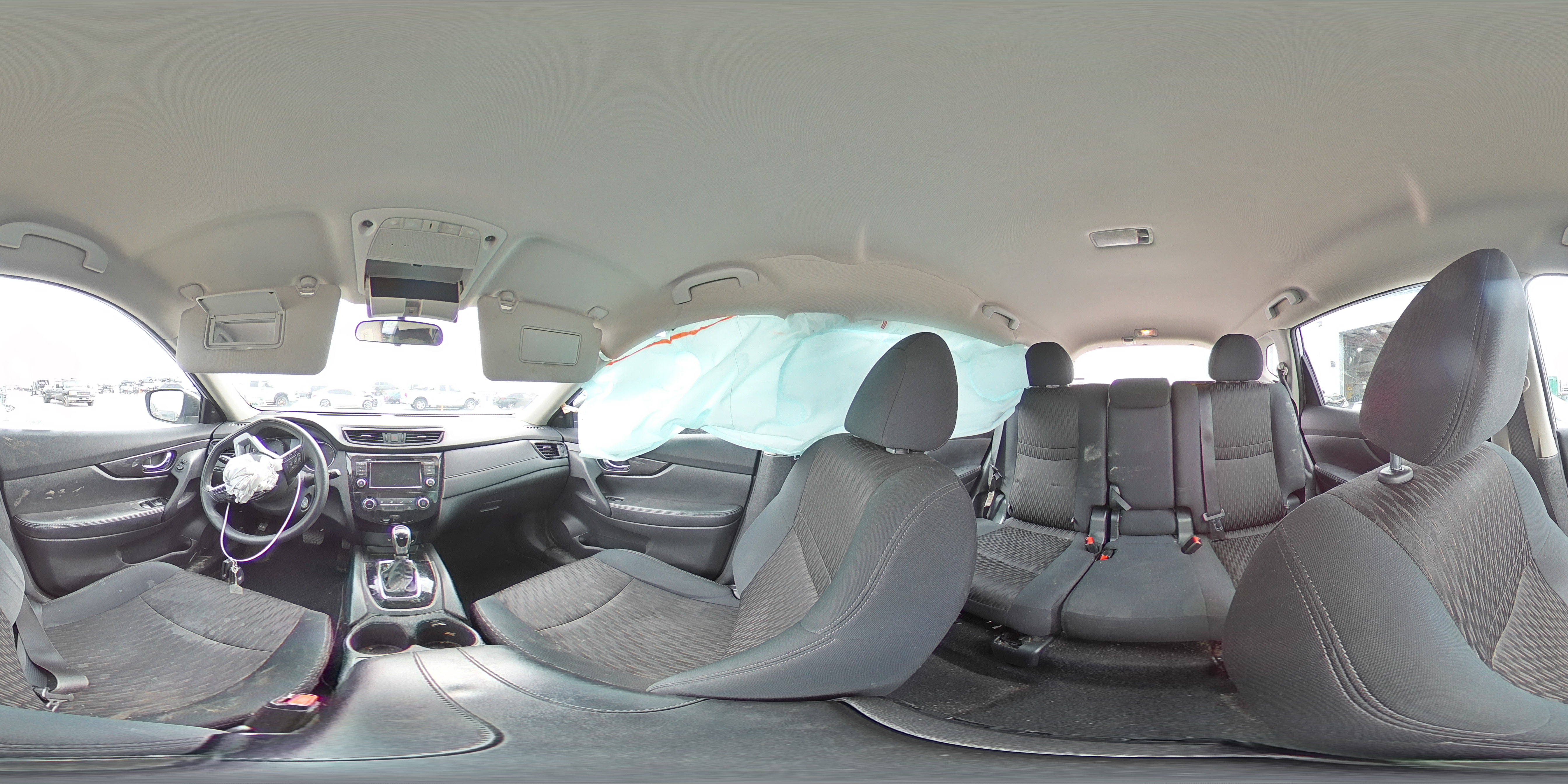 2018 Nissan Rogue - Image 16