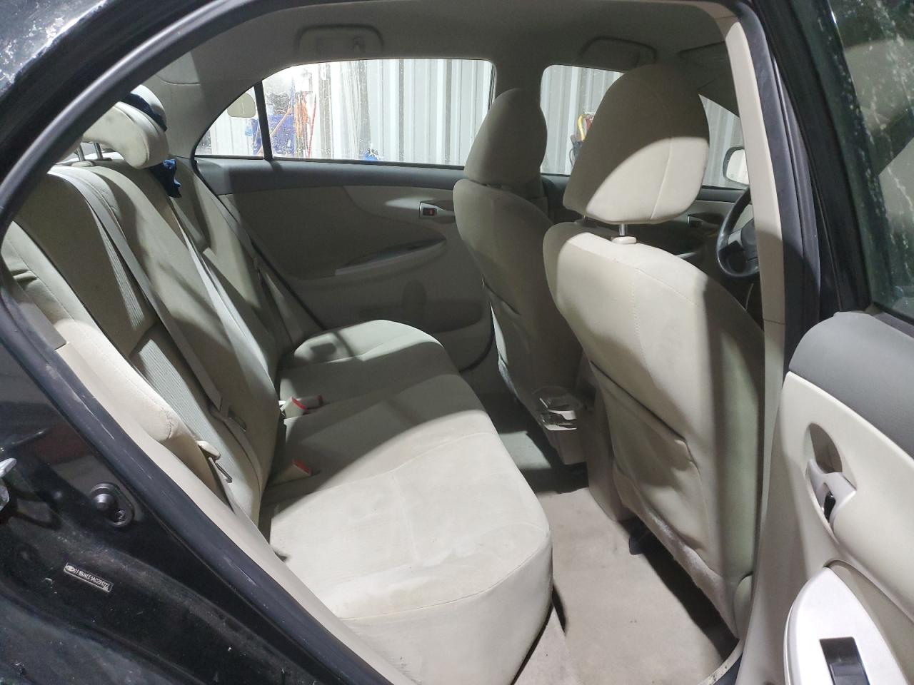 2010 Toyota Corolla - Image 10