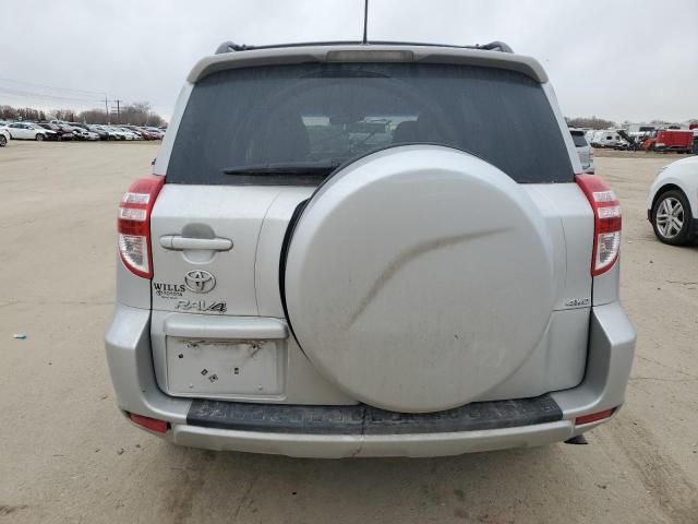  TOYOTA RAV4 2012 Srebrny