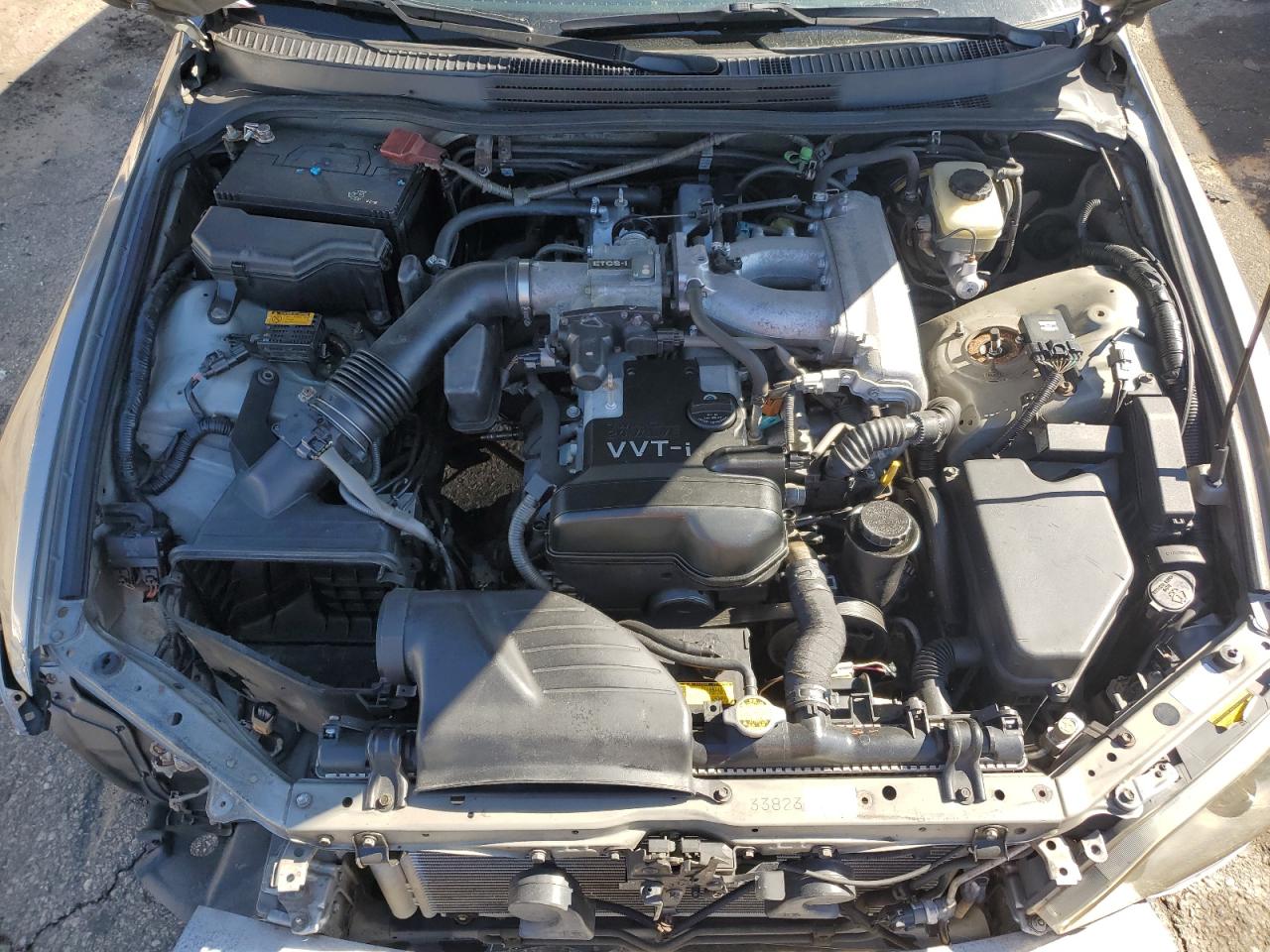 2001 Lexus IS - Image 11